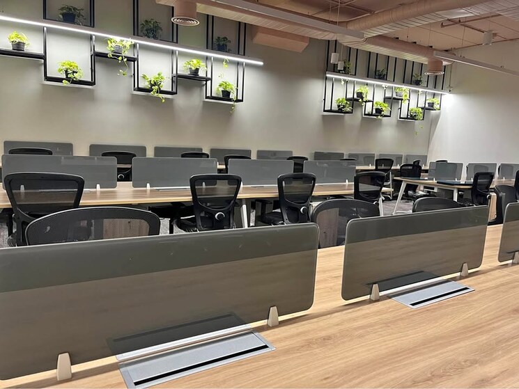 Team Area, scheme no 140 Commercial Office Space 2600 Sq.Ft. In Scheme No 140 Indore 8793068