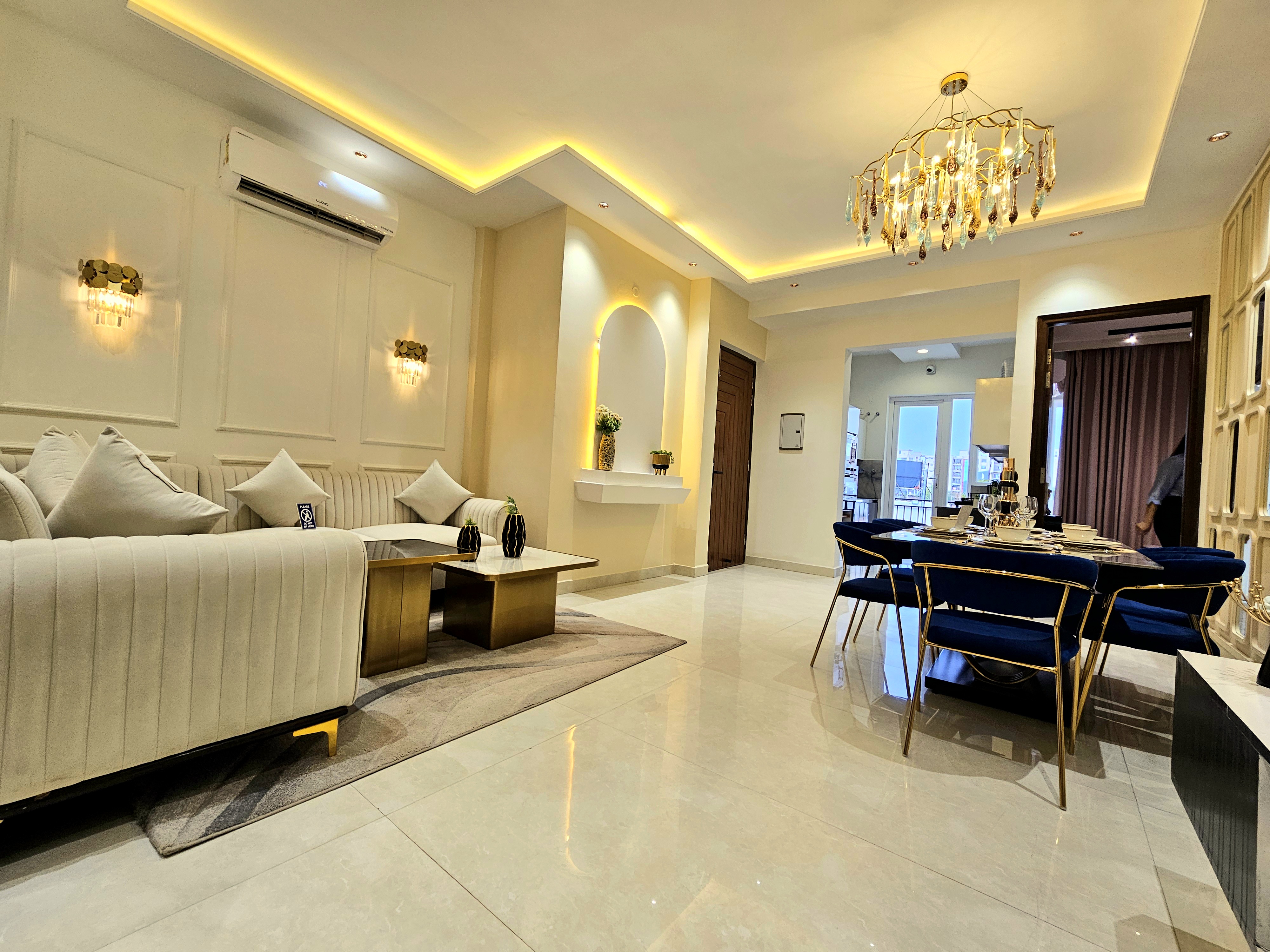 3 BHK + Servant Room Apartment For Sale in Sr Estate 