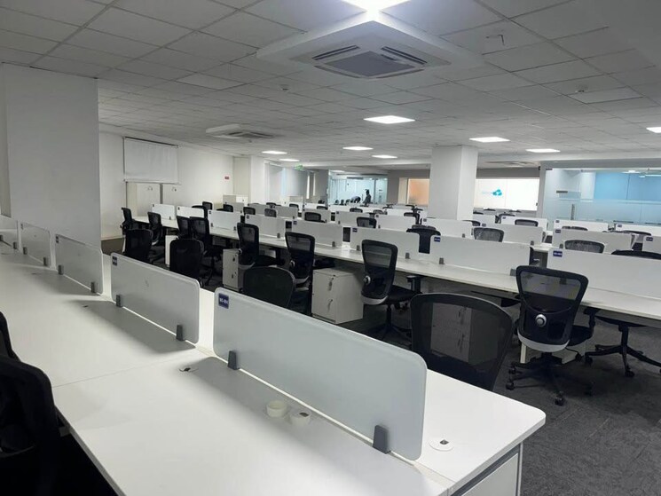 Team Area, scheme no 140 Commercial Office Space 2700 Sq.Ft. In Scheme No 140 Indore 8793092