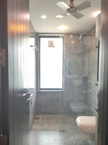Bathroom in 3 BHK Builder Floor at DLF City Phase V, Dlf Phase V – for Rent