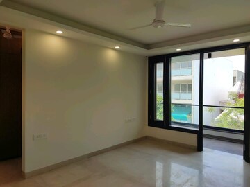 Room in 3 BHK Builder Floor at DLF City Phase V, Dlf Phase V – for Rent