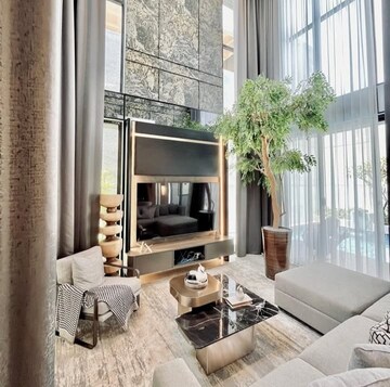 Living Room in 3 BHK Builder Floor at Sector 33 – for Rent