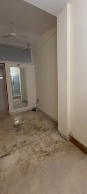 Room in 2 BHK Apartment at Dadar West – for Sale