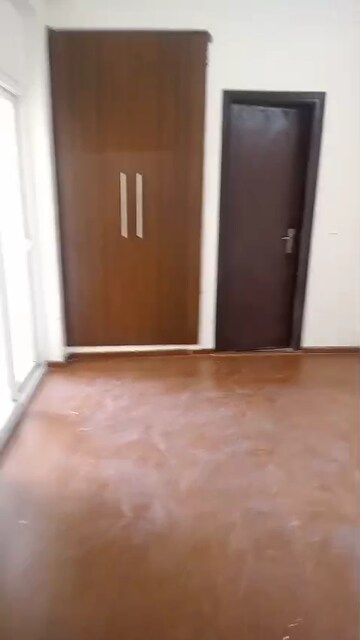 Room in 2 BHK Apartment at Amrapali Terrace Homes, Tech Zone 4 Greater Noida – for Rent