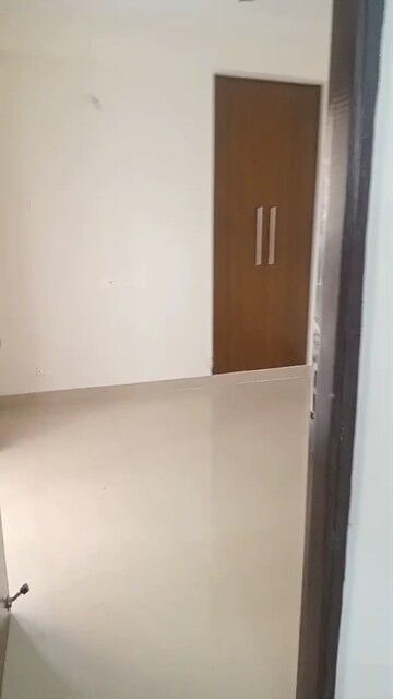 Room in 2 BHK Apartment at Amrapali Terrace Homes, Tech Zone 4 Greater Noida – for Rent