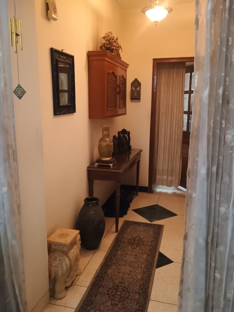 Living Room, unitech-south-city-ii 4 Bedroom 2800 Sq.Ft. Builder Floor In Sector 50 Gurgaon 8793159