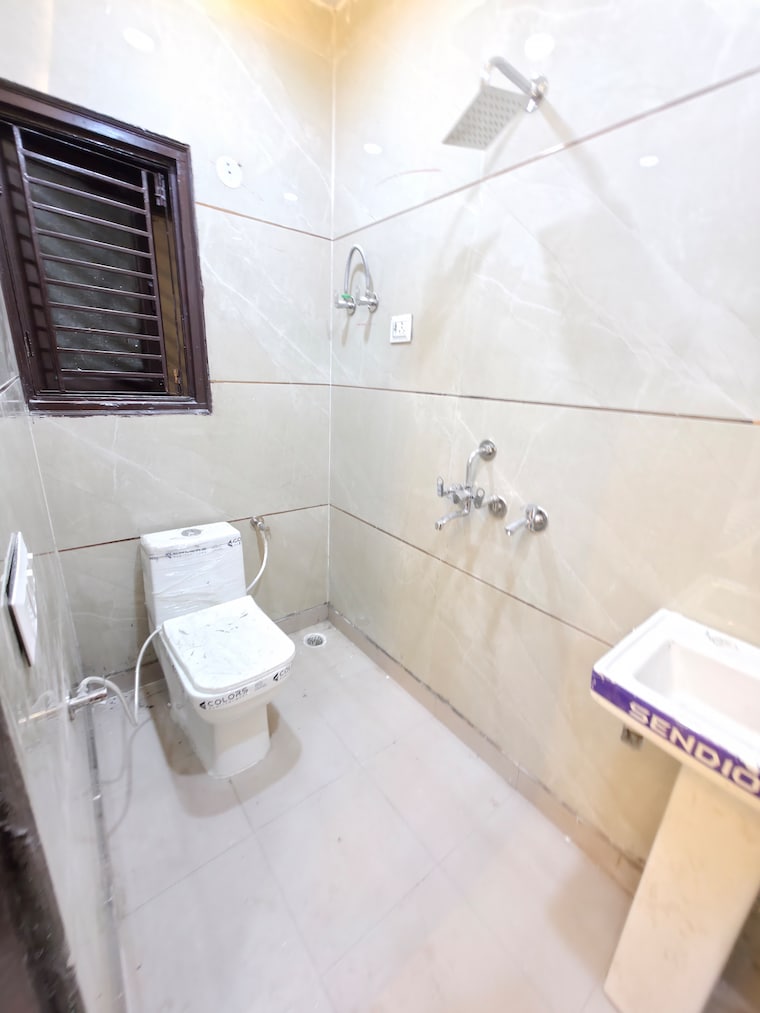 undefined, vishwas park 3 Bedroom 95 Sq.Yd. Builder Floor In Vishwas Park Delhi 8793156