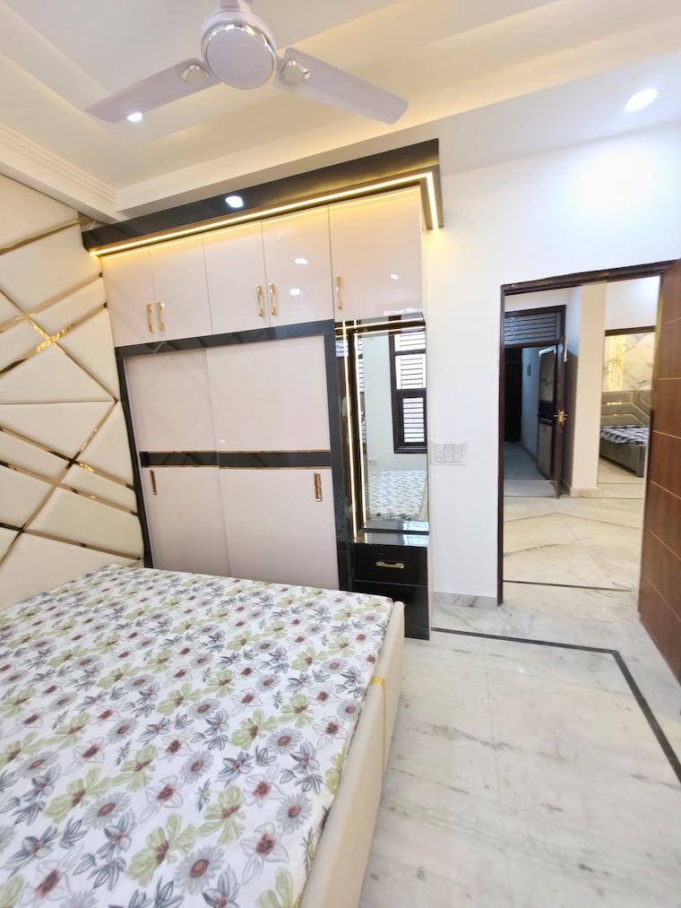 Kitchen, vishwas park 3 Bedroom 95 Sq.Yd. Builder Floor In Vishwas Park Delhi 8793156