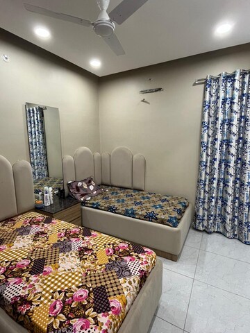 Bedroom in 3 BHK Builder Floor at Sector 110 – for Rent