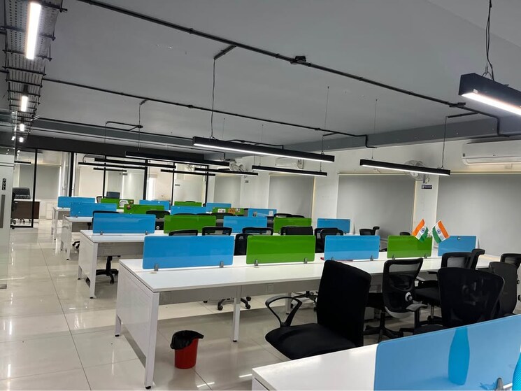 Team Area, scheme no 140 Commercial Office Space 3200 Sq.Ft. In Scheme No 140 Indore 8793173