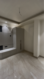 3 BHK 112 Sq.Mt. Builder Floor in Housebroker 