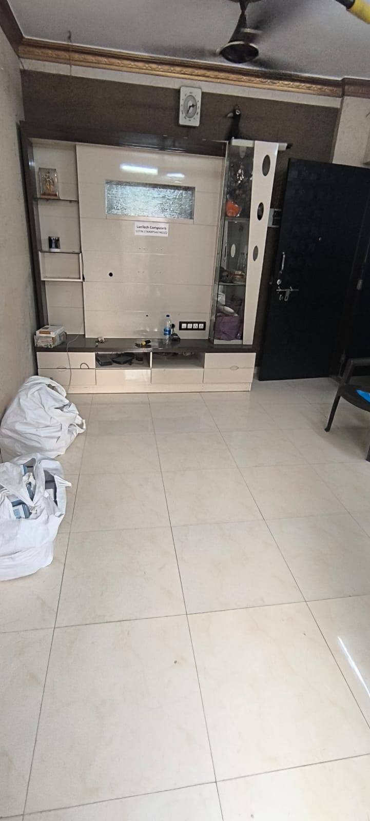 2 BHK Apartment For Rent in Poonam Valley