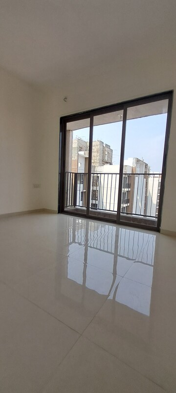 Room in 4 BHK Apartment at Runwal My City, Dombivli East – for Rent