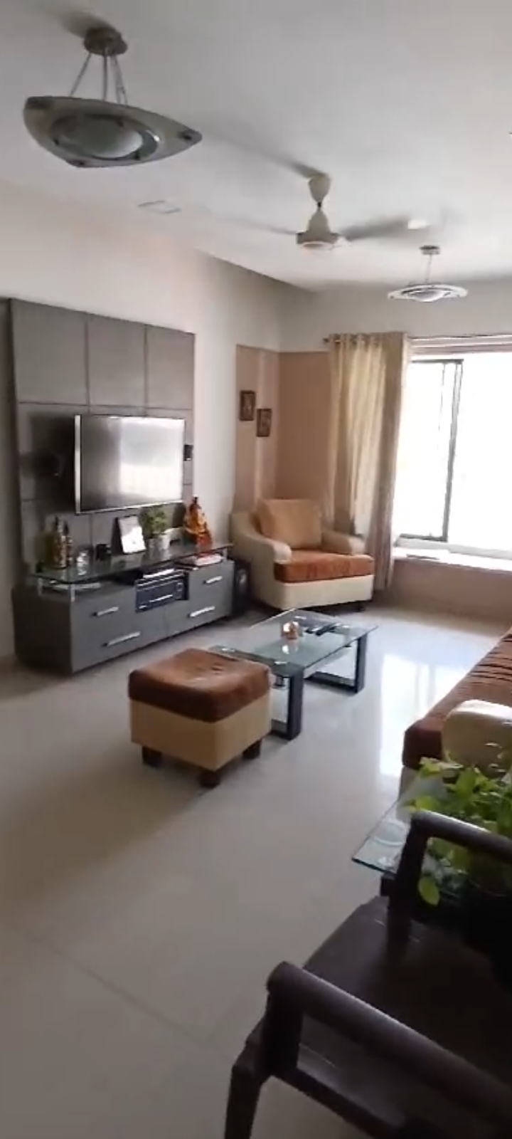 2 BHK + Extra Room Apartment For Sale in Dadar Chsl
