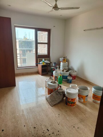 Living Room in 4 BHK Builder Floor at Eros Rosewood City, Sector 49 – for Rent