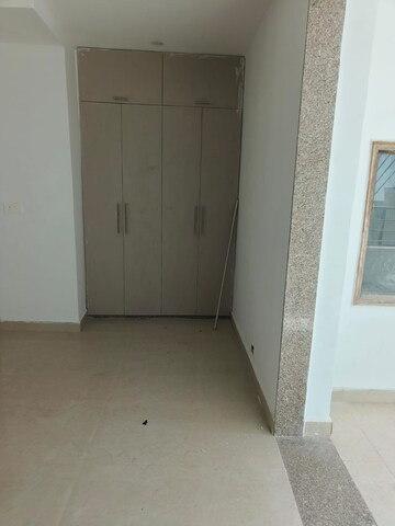 Room in 2 BHK Builder Floor at Eros Rosewood City, Sector 49 – for Rent