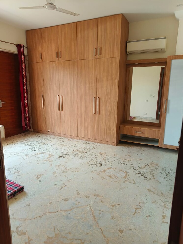 Room, eros-rosewood-city 2 Bedroom 1400 Sq.Ft. Builder Floor In Sector 49 Gurgaon 8793232