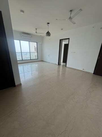 Room in 3 BHK Apartment at L&T Crescent Bay T2, Parel – for Rent