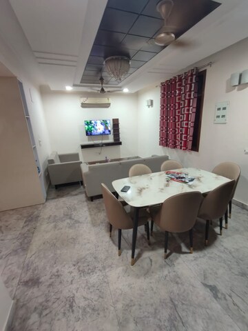 Master Bedroom in 4 BHK Apartment at Bancourt Apartment, Sector 43 – for Rent