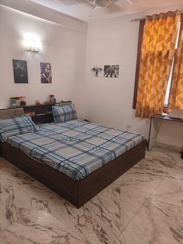 Bedroom in 4 BHK Apartment at Bancourt Apartment, Sector 43 – for Rent