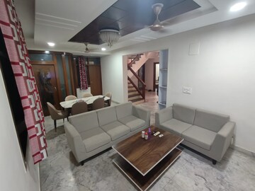 Master Bedroom in 4 BHK Apartment at Bancourt Apartment, Sector 43 – for Rent