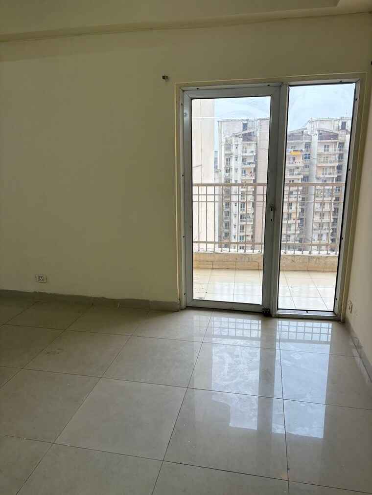 Room, gaur-city-2-14th-avenue 2 Bedroom 955 Sq.Ft. Apartment In Sector 16c Greater Noida Greater Noida 8793300