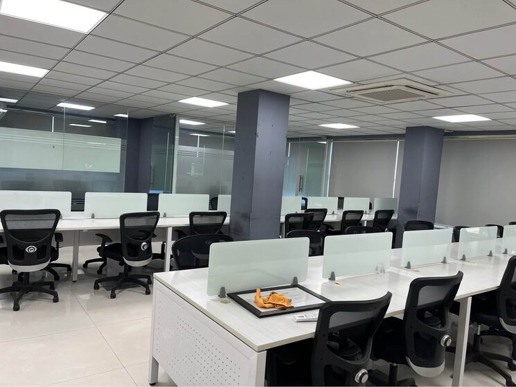 Team Area, scheme no 140 Commercial Office Space 3400 Sq.Ft. In Scheme No 140 Indore 8793289