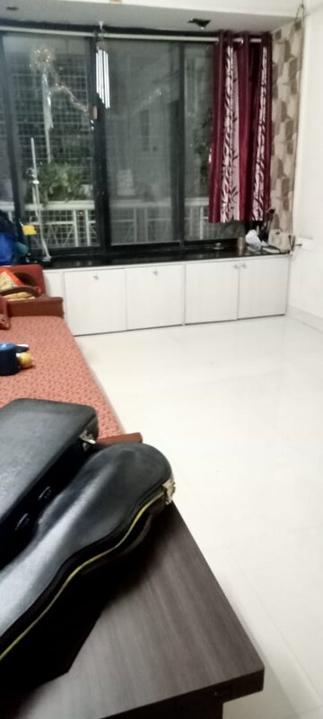 Furnished Amenities in 2 BHK Apartment at Evershine Millennium Paradise, Kandivali East – for Rent