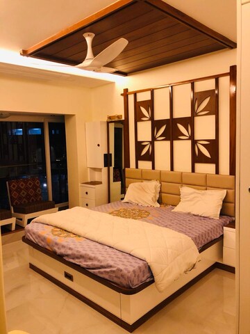 Bedroom in 3.5 BHK Apartment at Dattani Shelter, Goregaon West – for Rent