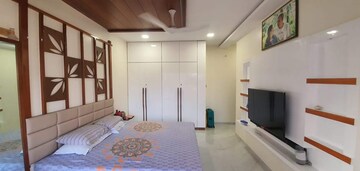 Bedroom in 3.5 BHK Apartment at Dattani Shelter, Goregaon West – for Rent