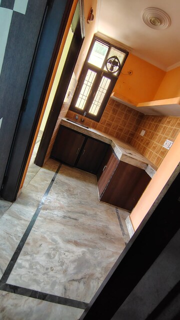 Furnished Amenities in 2 BHK Builder Floor at Dwarka Mor – for Rent
