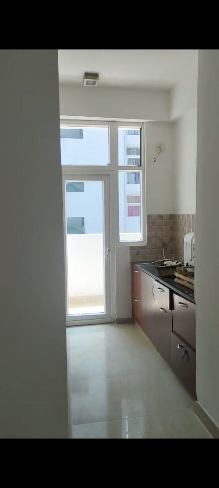 Kitchen, rishabh-paradise 2 Bedroom 1080 Sq.Ft. Apartment In Abhay Khand Ghaziabad 8793391