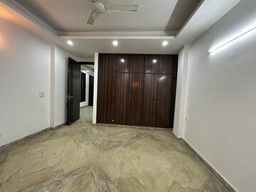 Room in 3 BHK Apartment at Freedom Fighters Enclave – for Rent