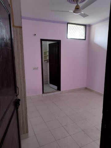 Room in 2 BHK Builder Floor at Saket – for Rent