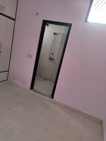Room in 2 BHK Builder Floor at Saket – for Rent