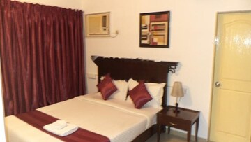Bedroom in 4 BHK Apartment at Panch Srishti Phase II, Powai – for Rent