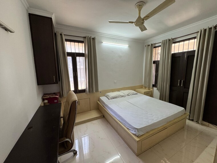 Master Bedroom, sector 10 dwarka 3 Bedroom 1100 Sq.Ft. Apartment In Sector 10 Dwarka Delhi 8793413