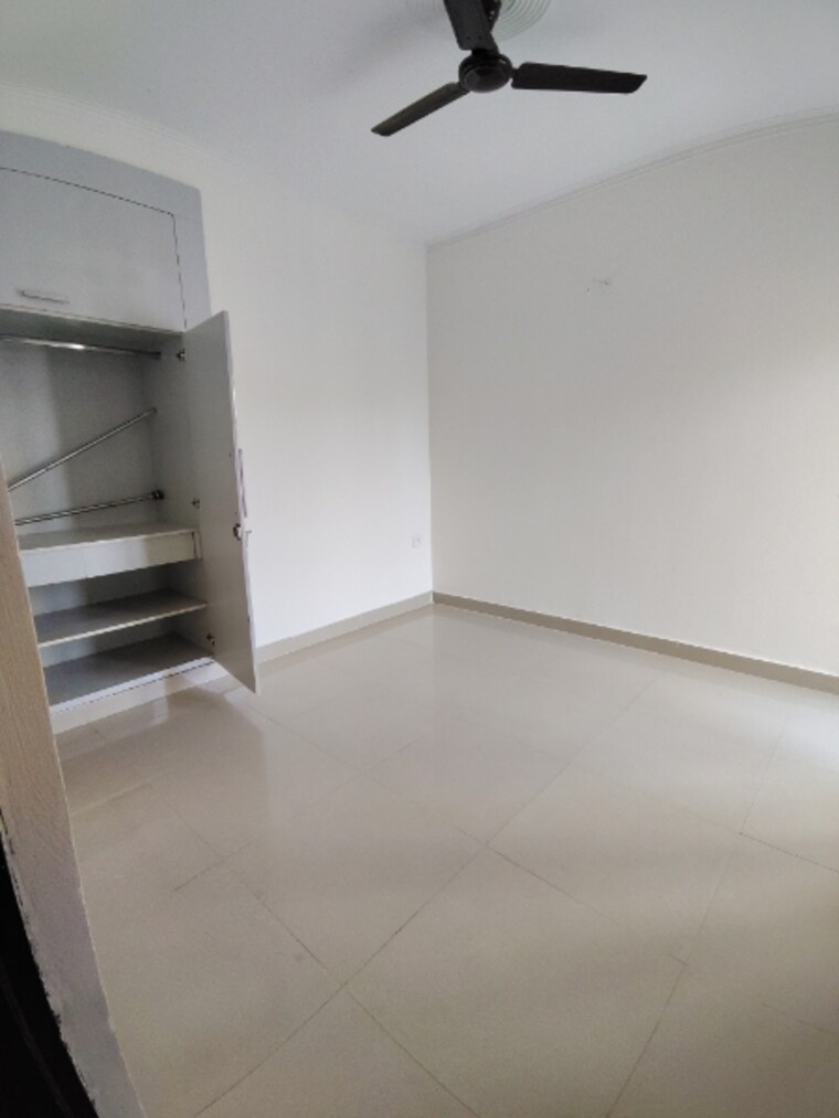 Room, amrapali-centurian-park-phase-ii 5 Bedroom 2070 Sq.Ft. Apartment In Tech Zone 4 Greater Noida Greater Noida 8793447