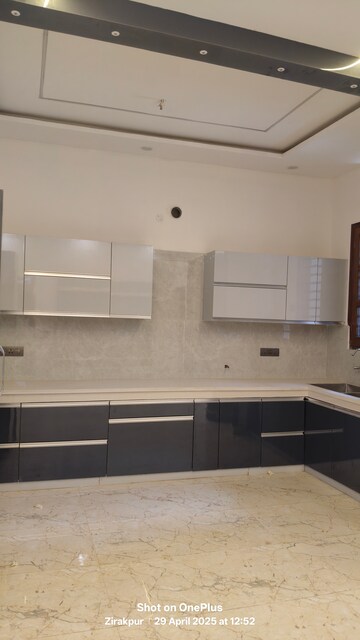 Kitchen in 4 BHK Apartment at Ambala Highway – for Rent