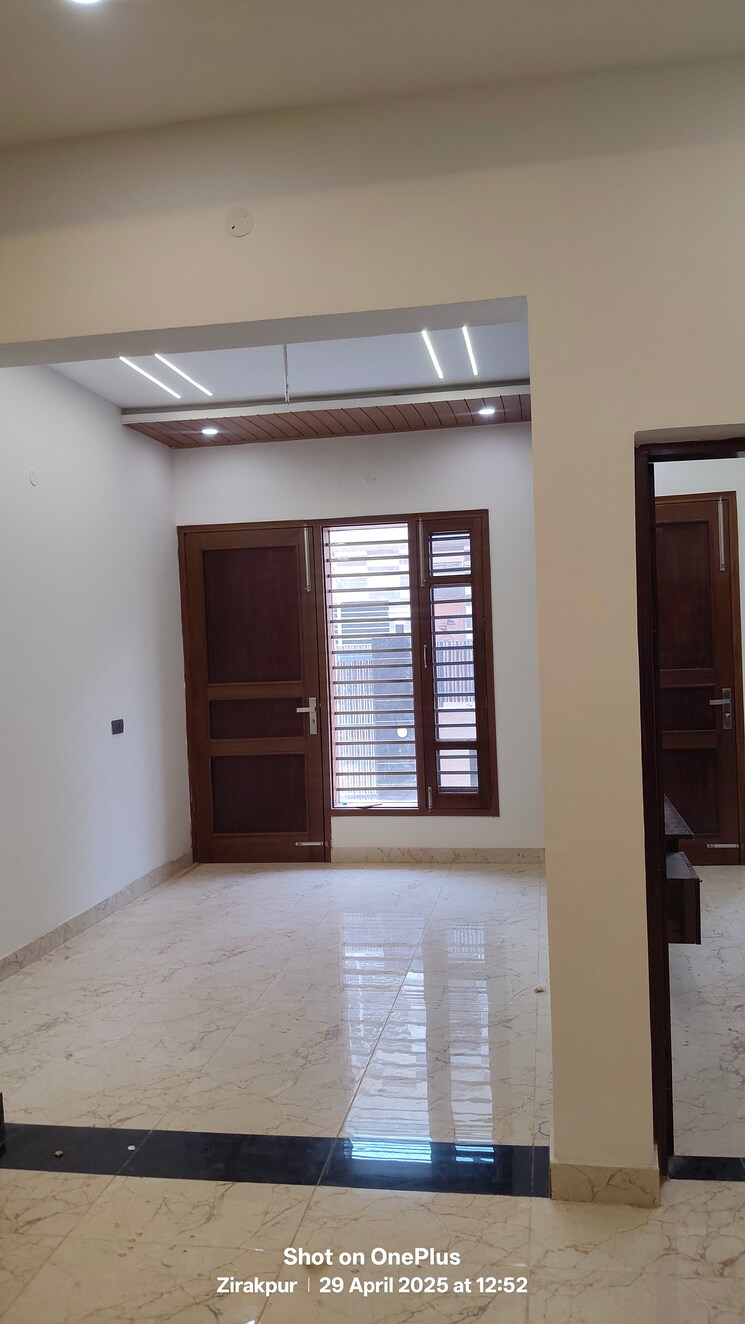 Room, ambala highway 4 Bedroom 2250 Sq.Ft. Apartment In Ambala Highway Zirakpur 8793441