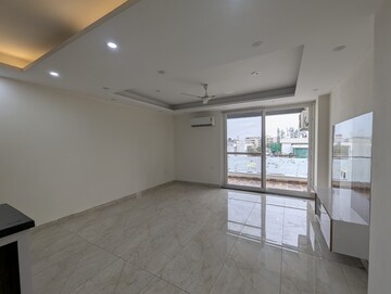 Room in 4 BHK Builder Floor at Ardee City, Sector 52 – for Rent