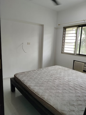Bedroom in 4 BHK Apartment at Thakur Jewel Tower, Kandivali East – for Rent
