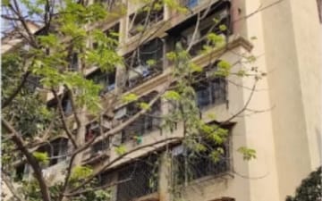 2 BHK Apartment For Rent in Tirumala CHS, Malad West