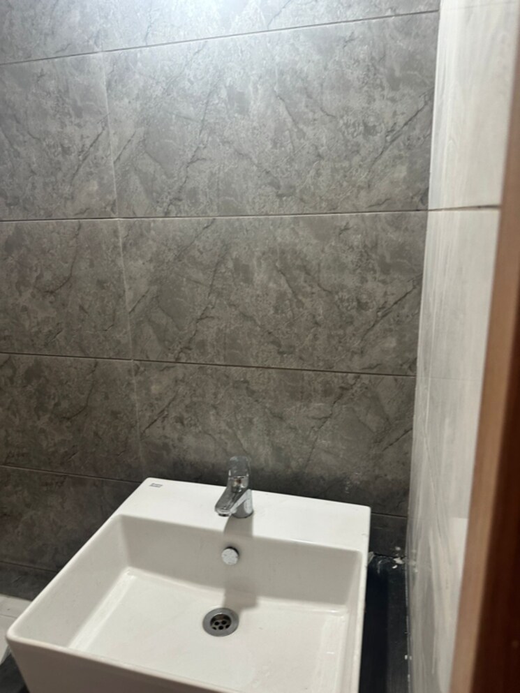 Bathroom, majestique-marbella-phase-1 3 Bedroom 1020 Sq.Ft. Apartment In Kharadi Pune 8793516