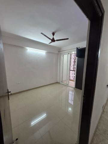 2 BHK Apartment For Rent in Amrapali Leisure Park, Amrapali Leisure Valley