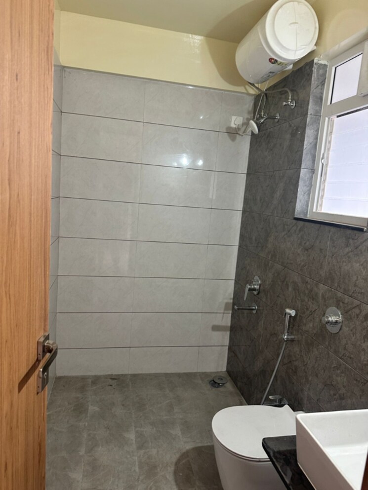 Bathroom, majestique-marbella-phase-1 3 Bedroom 1020 Sq.Ft. Apartment In Kharadi Pune 8793516