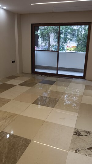 Room in 4 BHK Builder Floor at Unitech Arcadia, South City 2 – for Sale