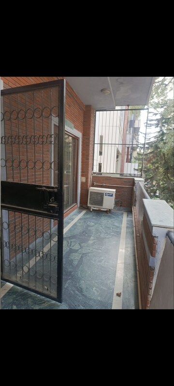 4 BHK Builder Floor For Rent in Saket