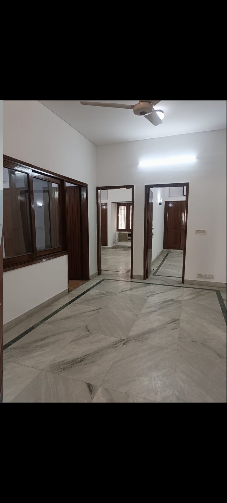 Room, saket 4 Bedroom 250 Sq.Yd. Builder Floor In Saket Delhi 8793514