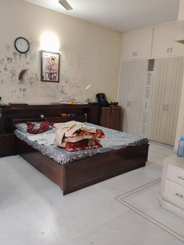 Bedroom in 6+ BHK Independent House at Sector 55 – for Sale